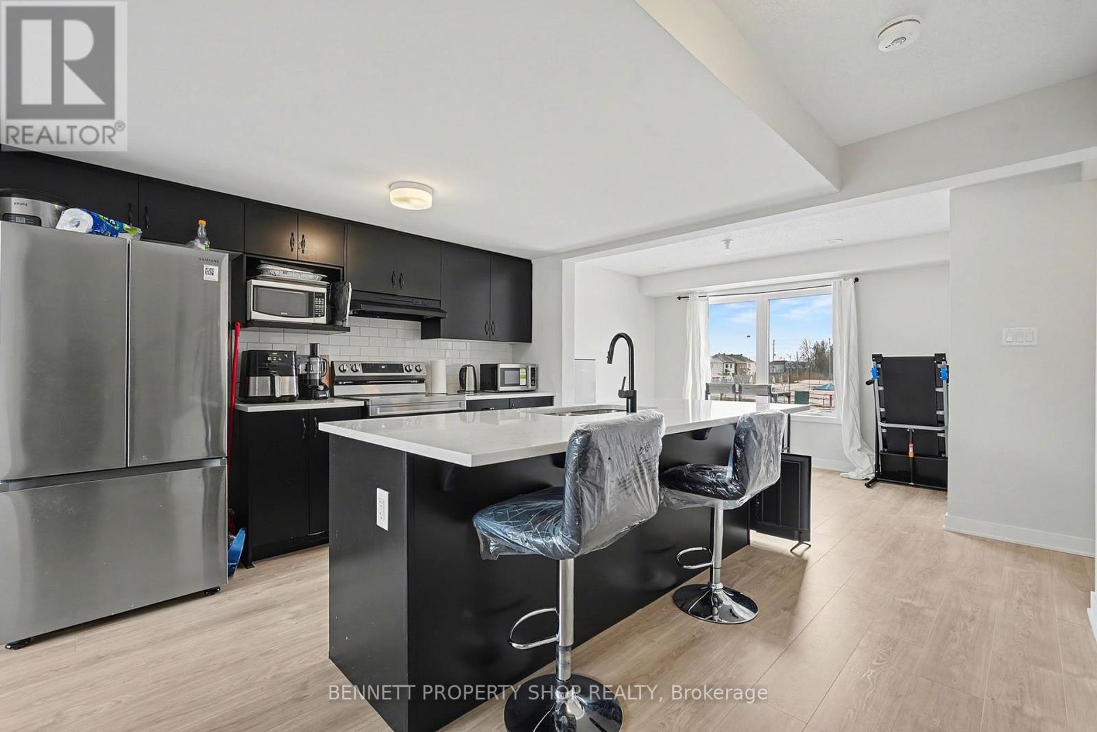 2412 Watercolours Way, Ottawa, Ontario  K2J 7A9 - Photo 4 - X12926764