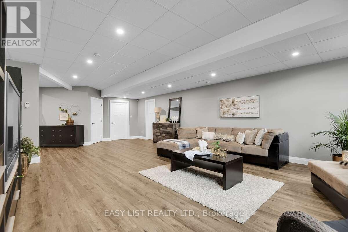 2882 B Line Road, Laurentian Valley, Ontario  K8A 6W8 - Photo 22 - X12926786