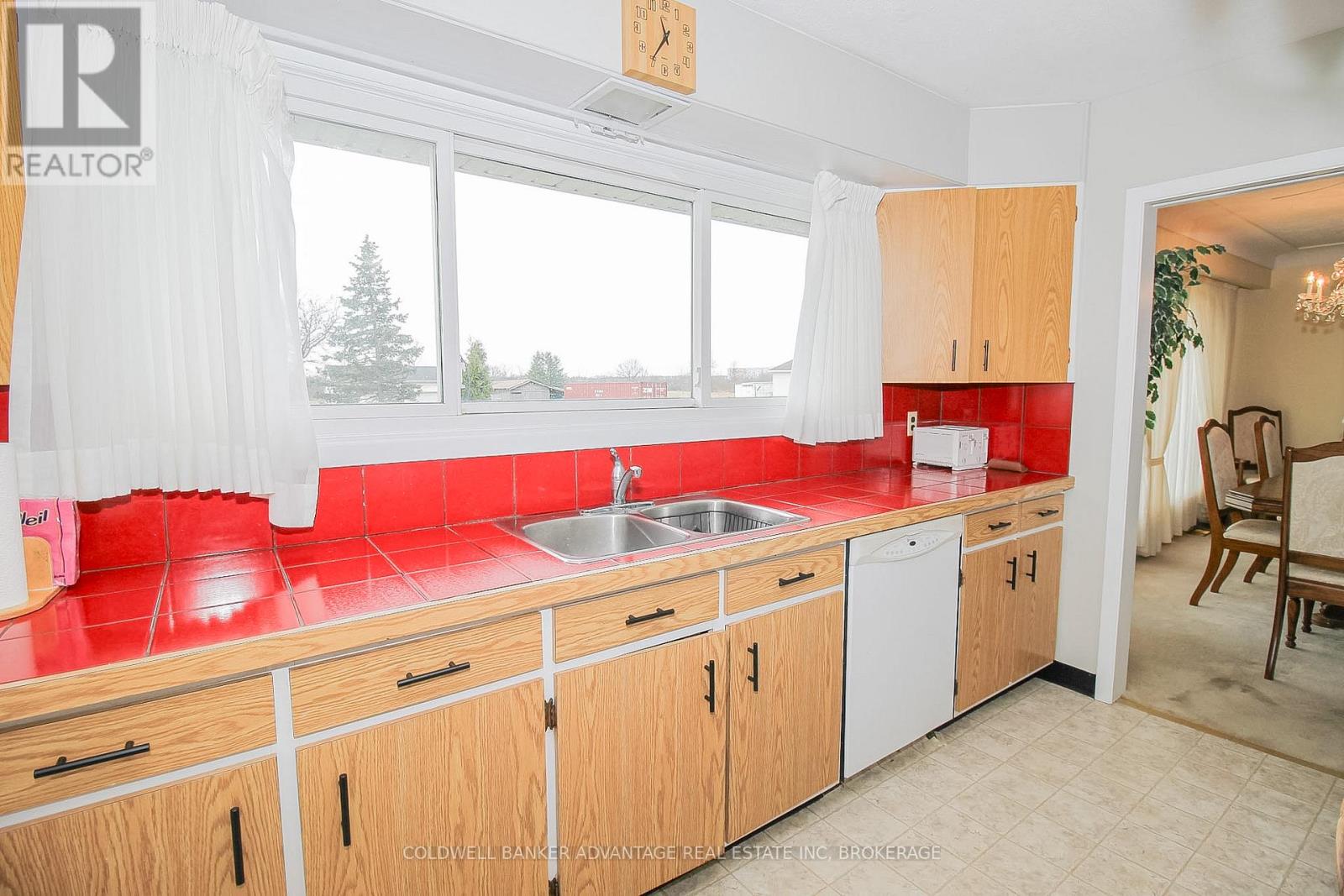 377 Silverthorn Crescent, Welland, Ontario  L3B 5N4 - Photo 14 - X12926774