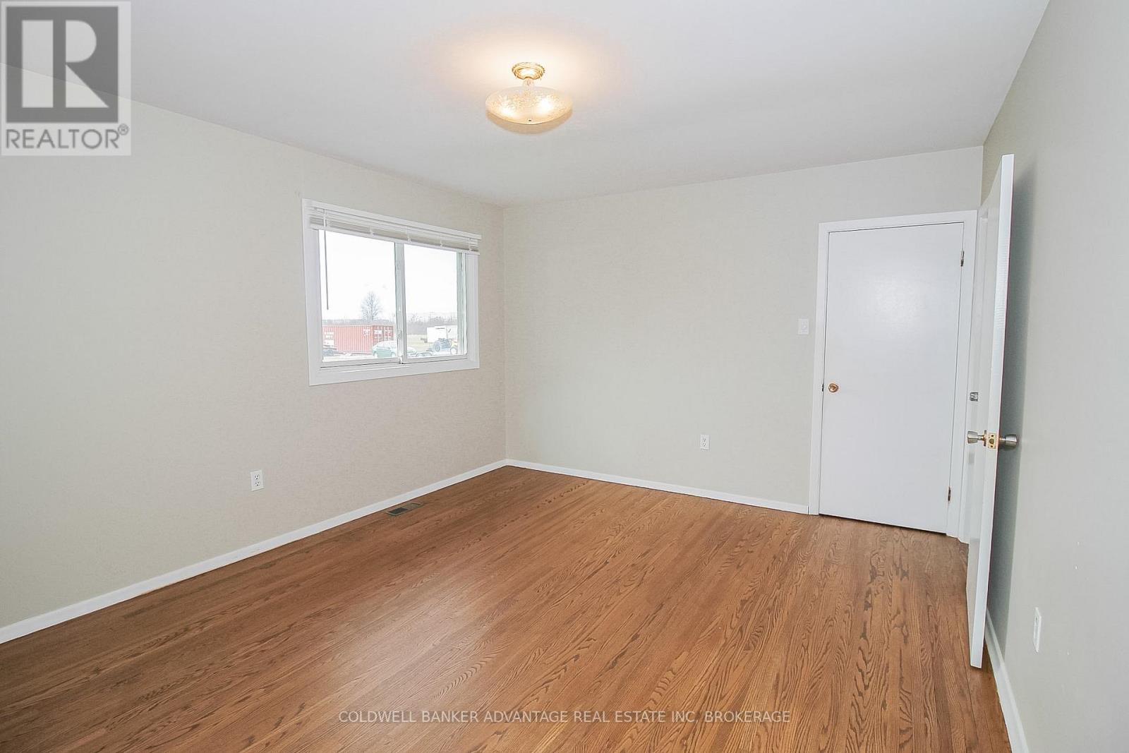 377 Silverthorn Crescent, Welland, Ontario  L3B 5N4 - Photo 26 - X12926774