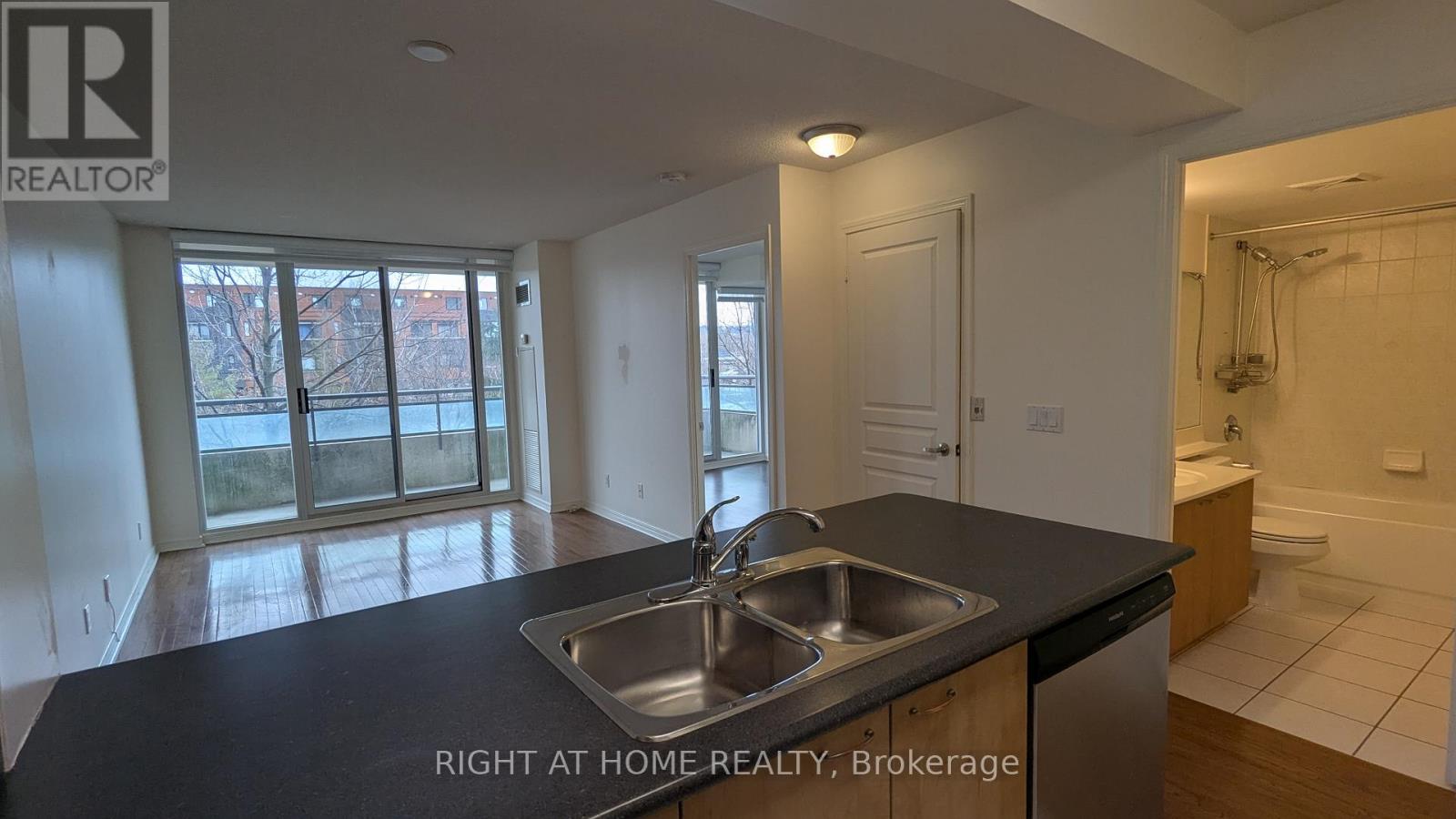 217 - 350 Red Maple Road, Richmond Hill, Ontario  L4C 6P5 - Photo 10 - N12926768