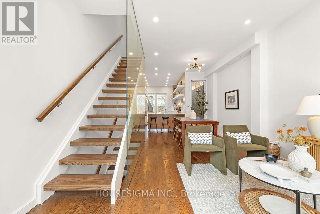 42 Allen Avenue, Toronto, Ontario  M4M 1T4 - Photo 6 - E12926242