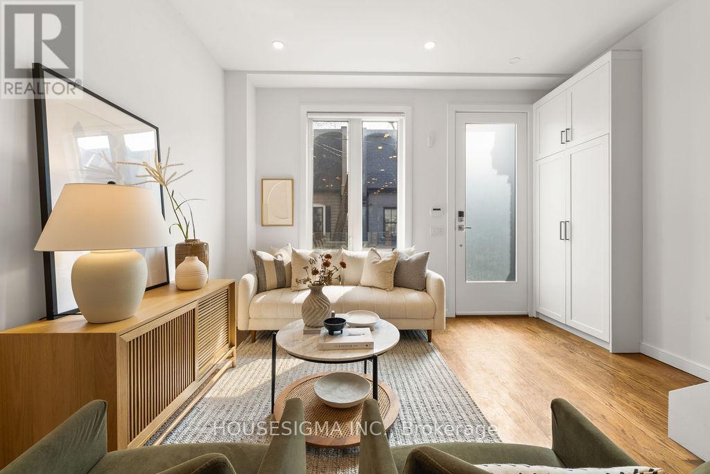 42 Allen Avenue, Toronto, Ontario  M4M 1T4 - Photo 7 - E12926242