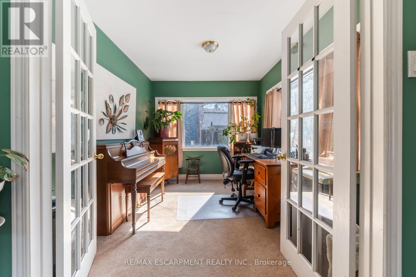 1088 Truman Avenue, Oakville, Ontario  L6H 1Y6 - Photo 19 - W12926782