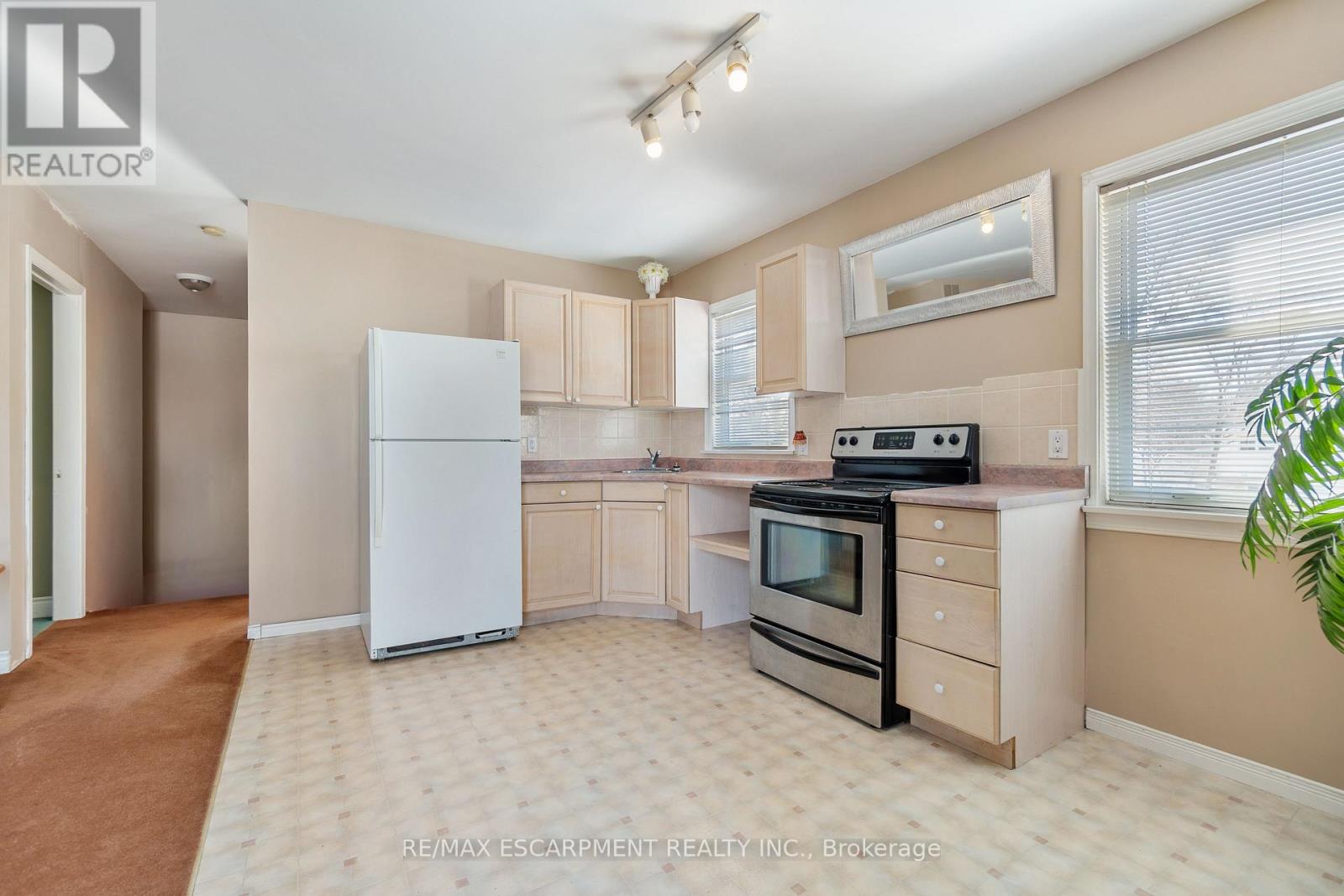 1088 Truman Avenue, Oakville, Ontario  L6H 1Y6 - Photo 39 - W12926782