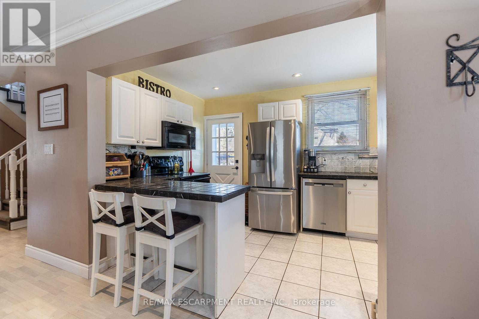 1088 Truman Avenue, Oakville, Ontario  L6H 1Y6 - Photo 9 - W12926782