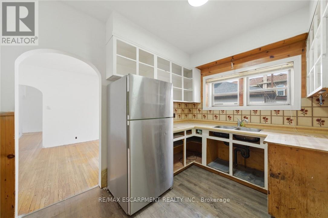 203 Brock Street, Brantford, Ontario  N3S 5W8 - Photo 11 - X12926784