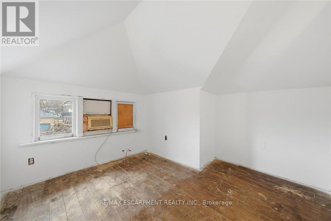 203 Brock Street, Brantford, Ontario  N3S 5W8 - Photo 18 - X12926784