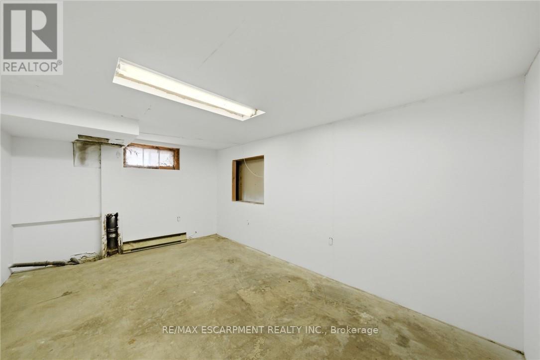 203 Brock Street, Brantford, Ontario  N3S 5W8 - Photo 22 - X12926784