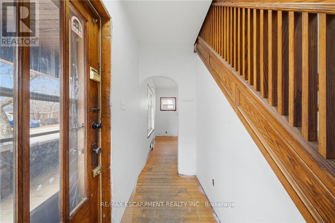 203 Brock Street, Brantford, Ontario  N3S 5W8 - Photo 4 - X12926784