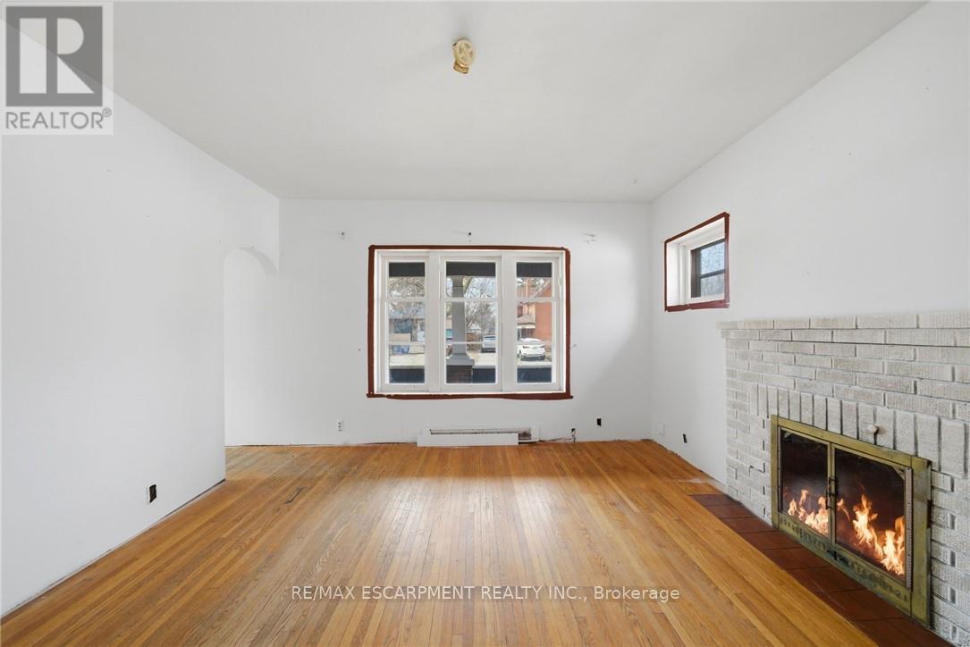 203 Brock Street, Brantford, Ontario  N3S 5W8 - Photo 6 - X12926784