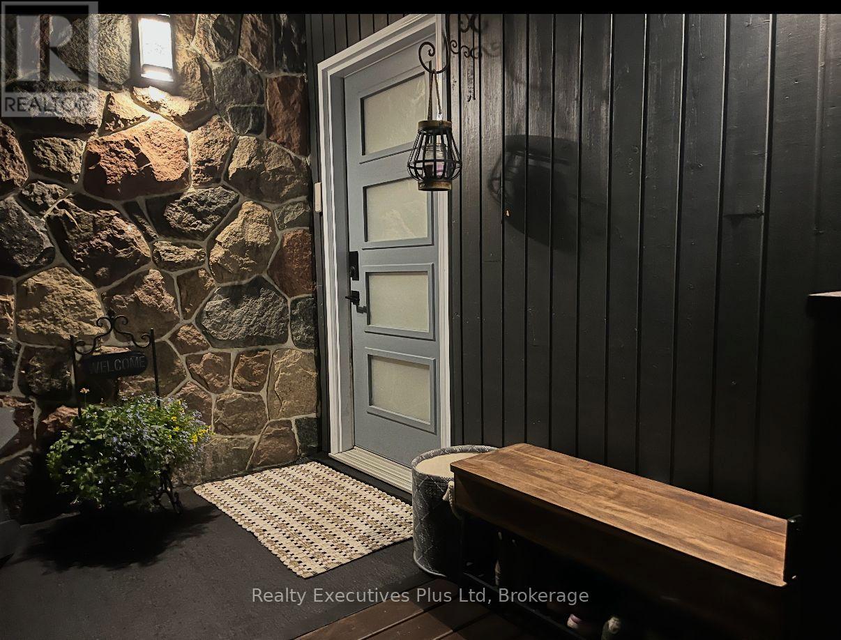 24 Birch Grove Drive, Oro-Medonte, Ontario L4M 4Y8 - Photo 16 - S12916908