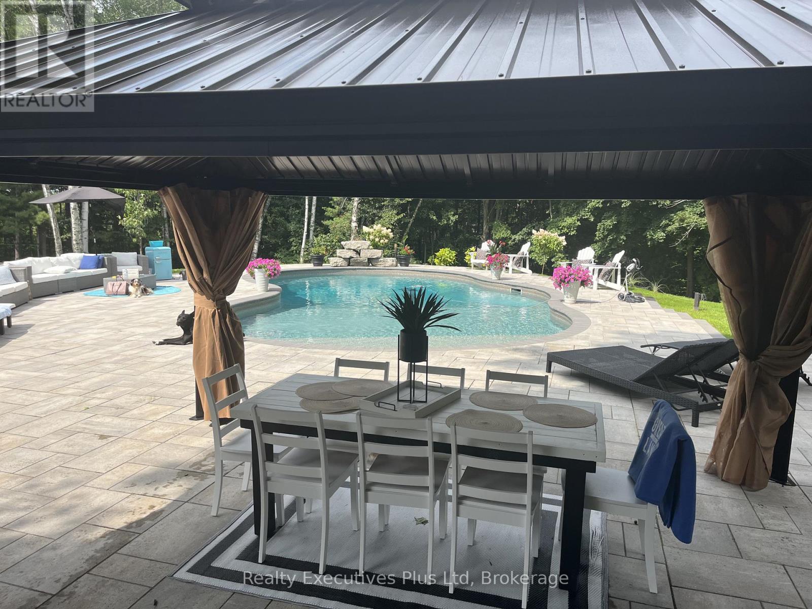 24 Birch Grove Drive, Oro-Medonte, Ontario L4M 4Y8 - Photo 8 - S12916908