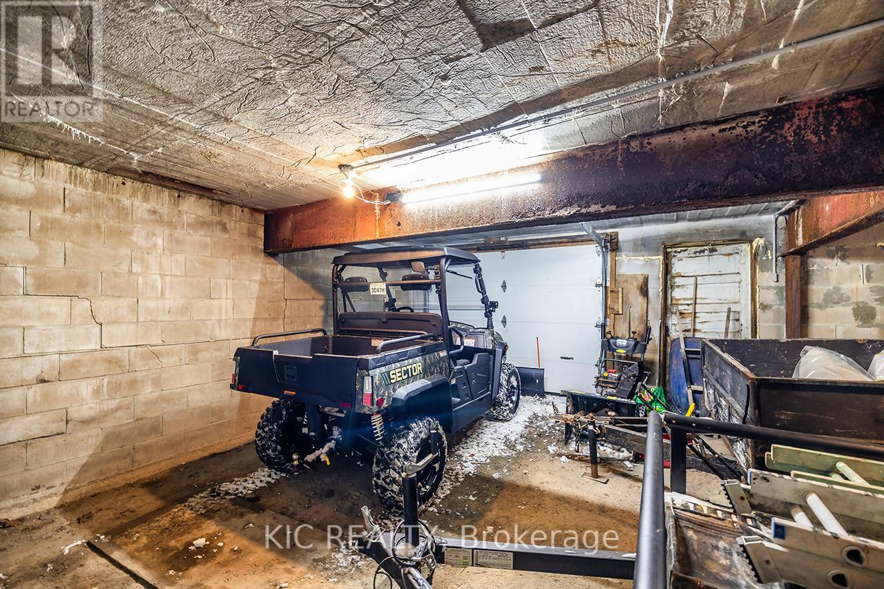 14202 Highway 118 Highway E, Dysart Et Al, Ontario  K0M 1S0 - Photo 17 - X12822620