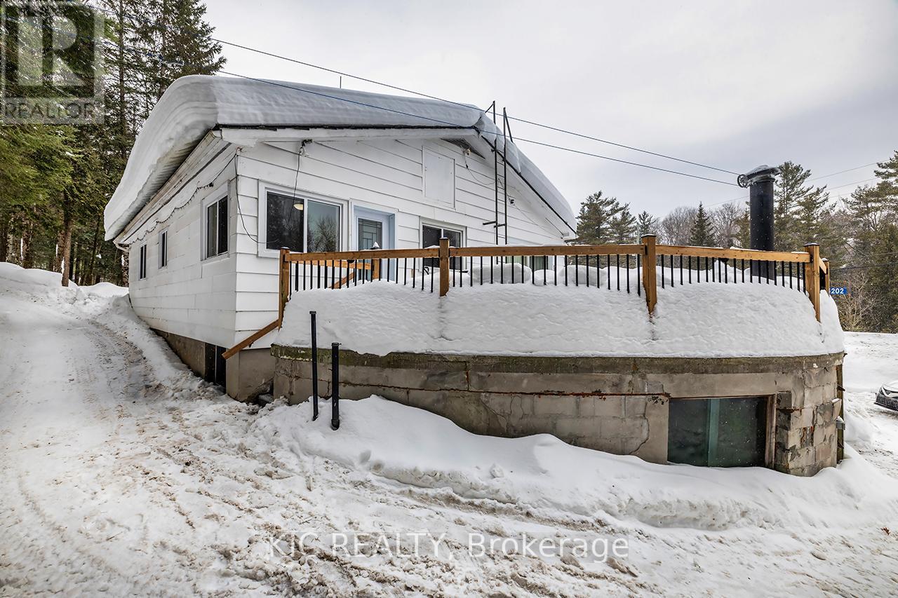 14202 Highway 118 Highway E, Dysart Et Al, Ontario  K0M 1S0 - Photo 28 - X12822620