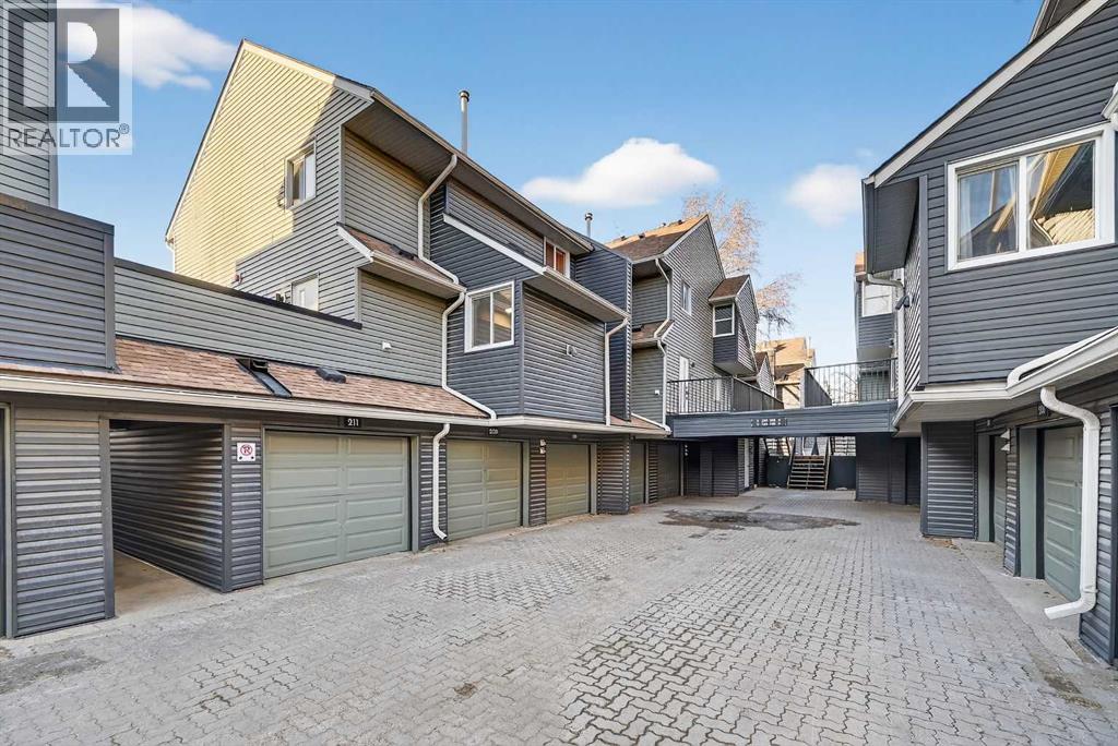 211, 25 Glamis Green SW, Calgary, Alberta  T3E 6T9 - Photo 31 - A2279840