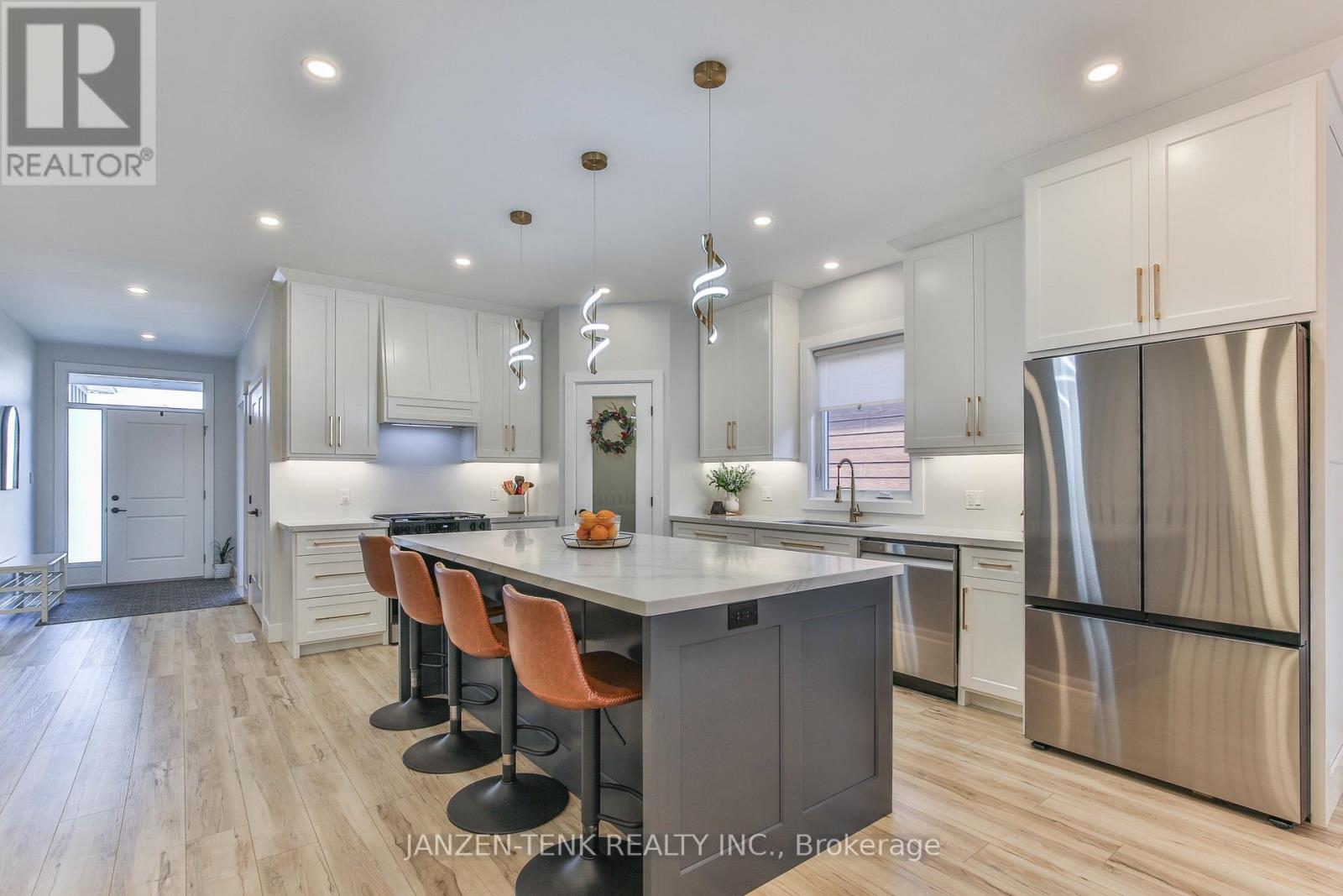 8 Charles Court, Bayham, Ontario  N0J 1T0 - Photo 11 - X12926824