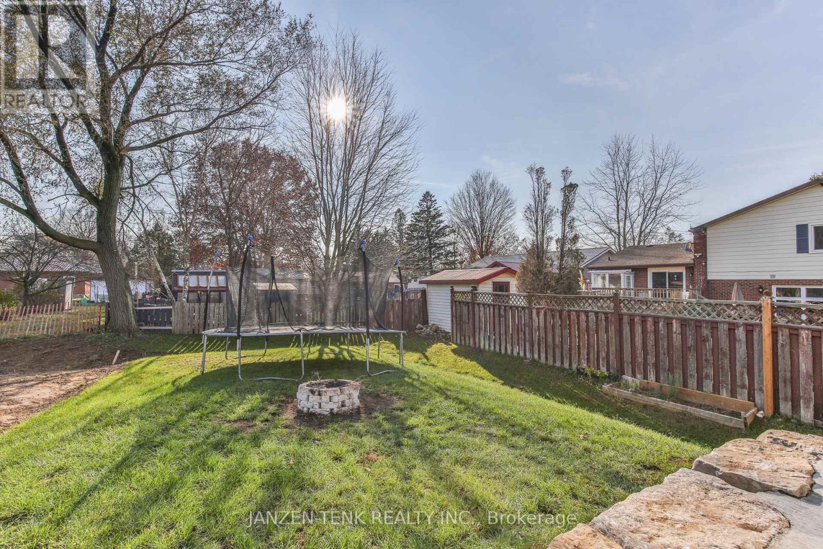 8 Charles Court, Bayham, Ontario  N0J 1T0 - Photo 47 - X12926824