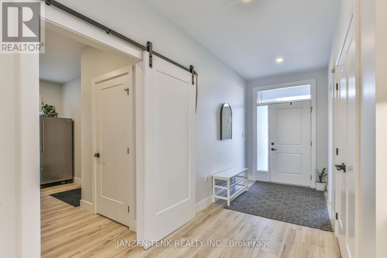 8 Charles Court, Bayham, Ontario  N0J 1T0 - Photo 8 - X12926824