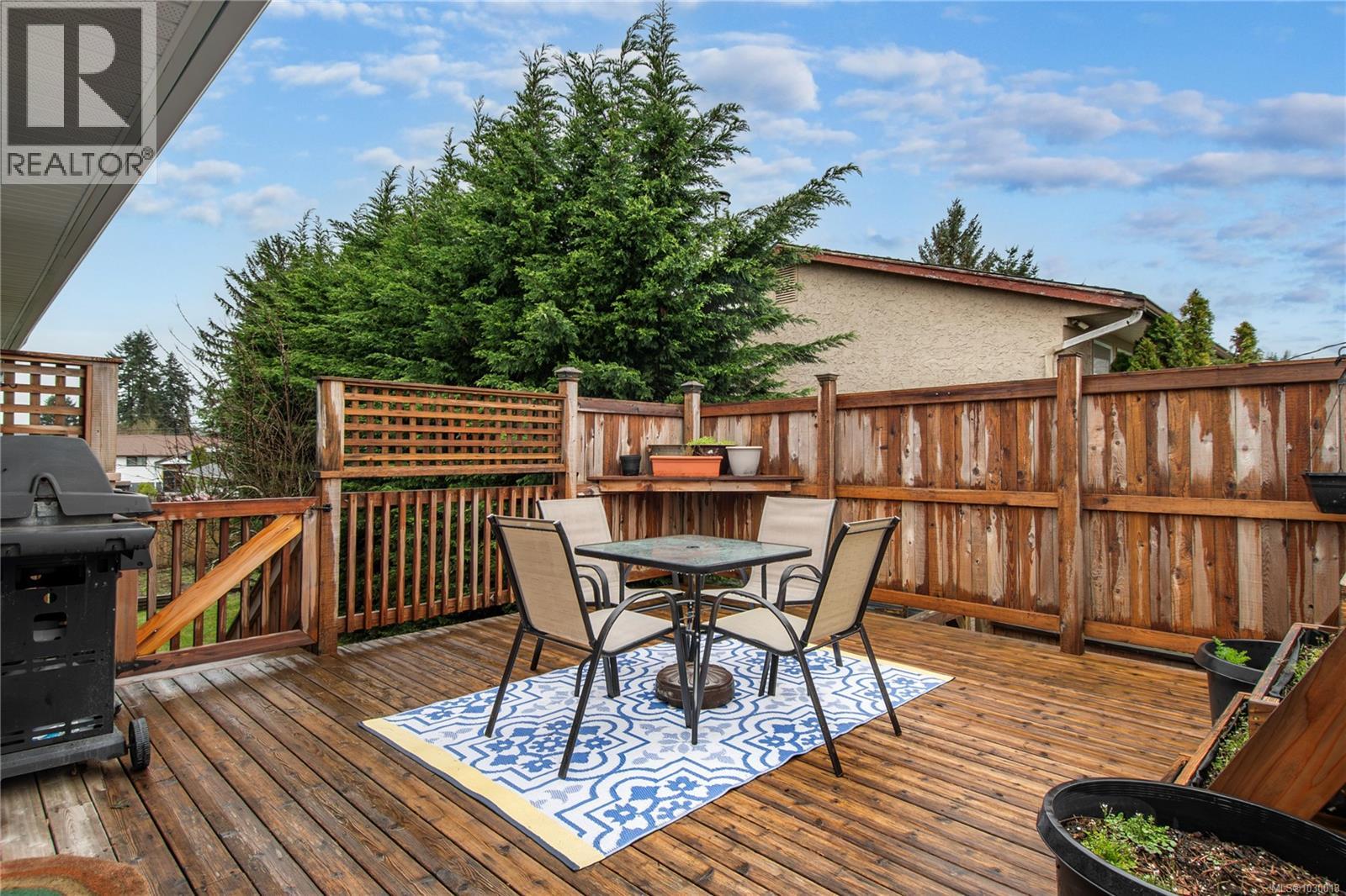 668 22nd St, Courtenay, British Columbia  V9N 6L1 - Photo 35 - 1030013