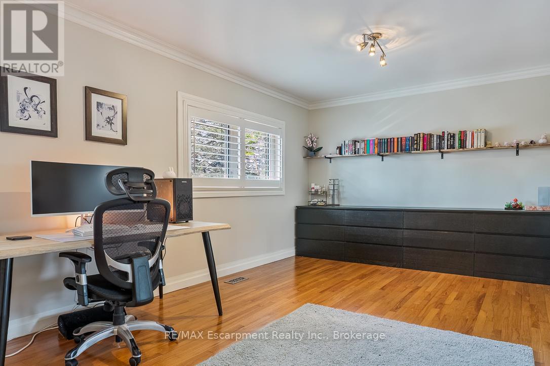 24 Birkbank Drive, Oakville, Ontario  L6J 4Y9 - Photo 22 - W12878342