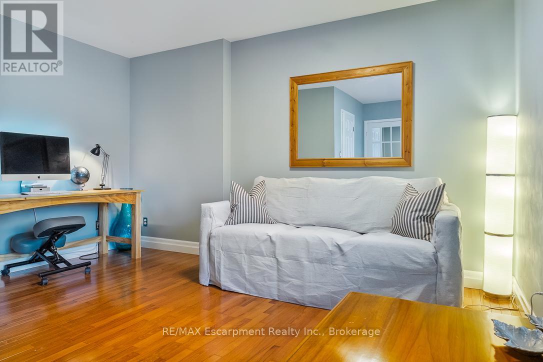 24 Birkbank Drive, Oakville, Ontario  L6J 4Y9 - Photo 24 - W12878342