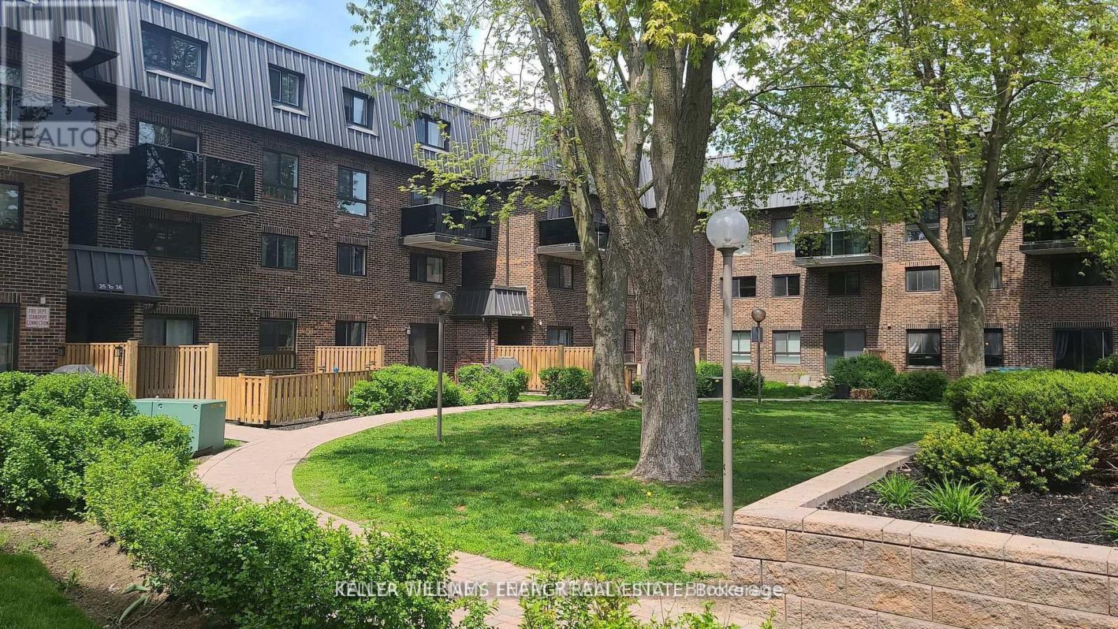 48 - 43 TAUNTON ROAD, Oshawa, Ontario