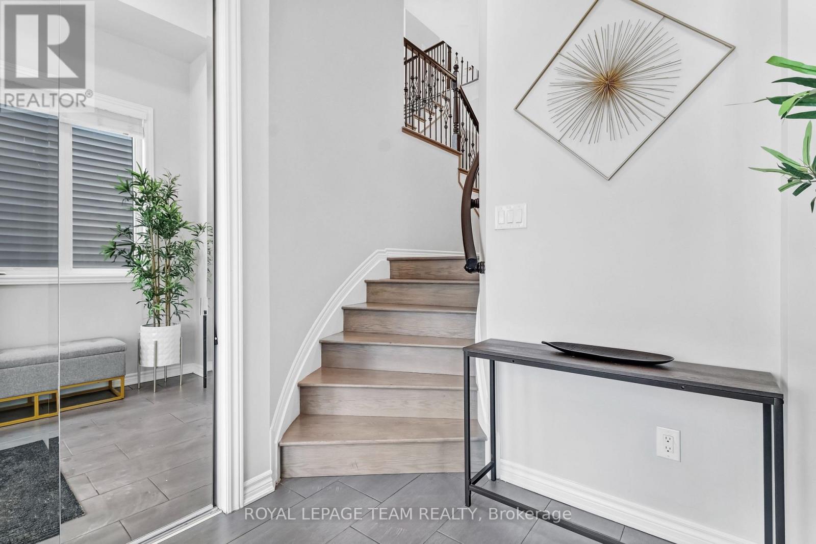 405 Aphelion Crescent, Ottawa, Ontario  K2J 6N6 - Photo 6 - X12926792