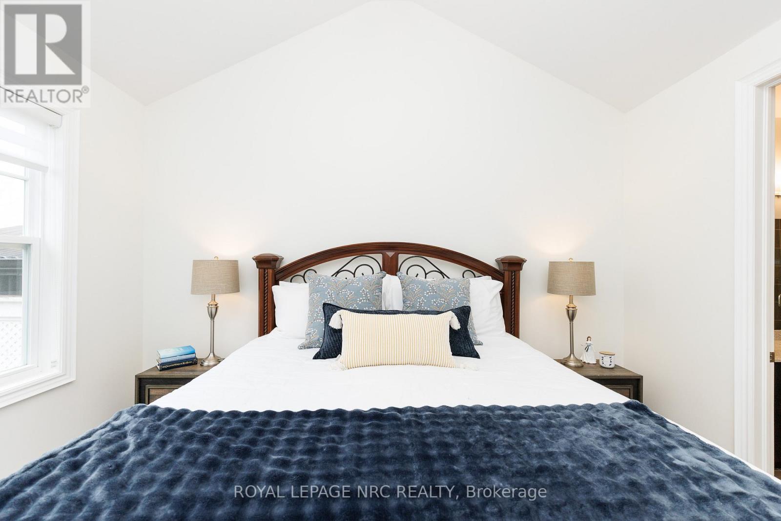 68 Paradise Grove, Niagara-On-The-Lake, Ontario  L0S 1T0 - Photo 13 - X12926804