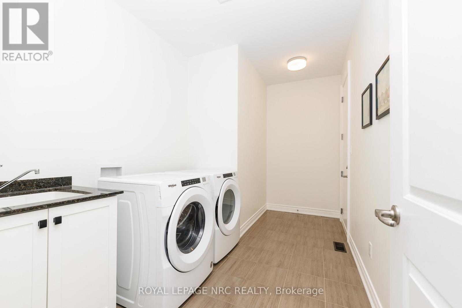 68 Paradise Grove, Niagara-On-The-Lake, Ontario  L0S 1T0 - Photo 16 - X12926804