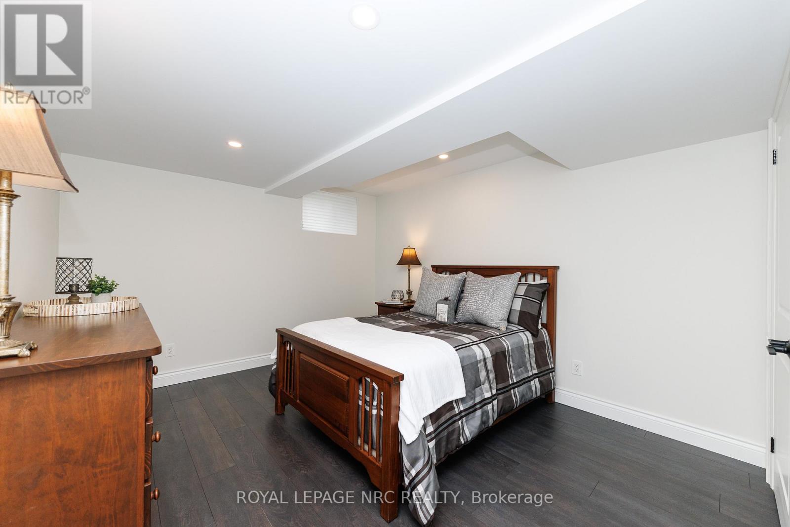 68 Paradise Grove, Niagara-On-The-Lake, Ontario  L0S 1T0 - Photo 28 - X12926804