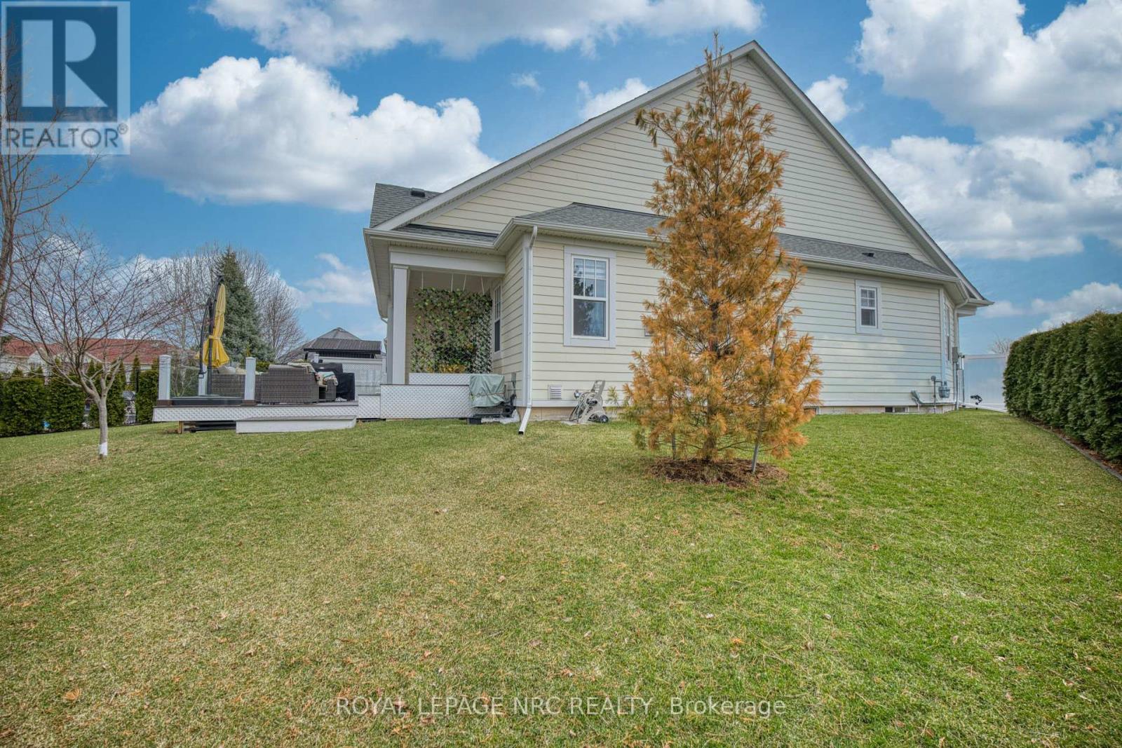 68 Paradise Grove, Niagara-On-The-Lake, Ontario  L0S 1T0 - Photo 32 - X12926804