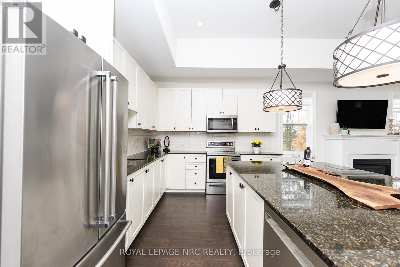 68 Paradise Grove, Niagara-On-The-Lake, Ontario  L0S 1T0 - Photo 6 - X12926804