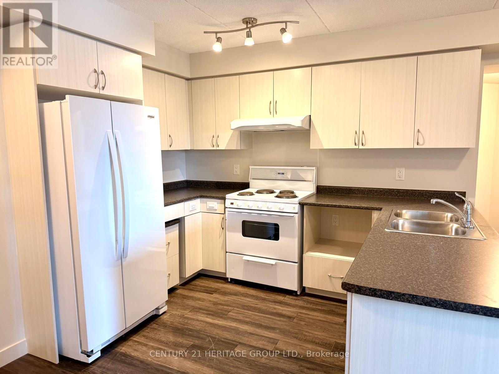 405 - 275 Woodbridge Avenue, Vaughan, Ontario  L4L 2T1 - Photo 11 - N12926850