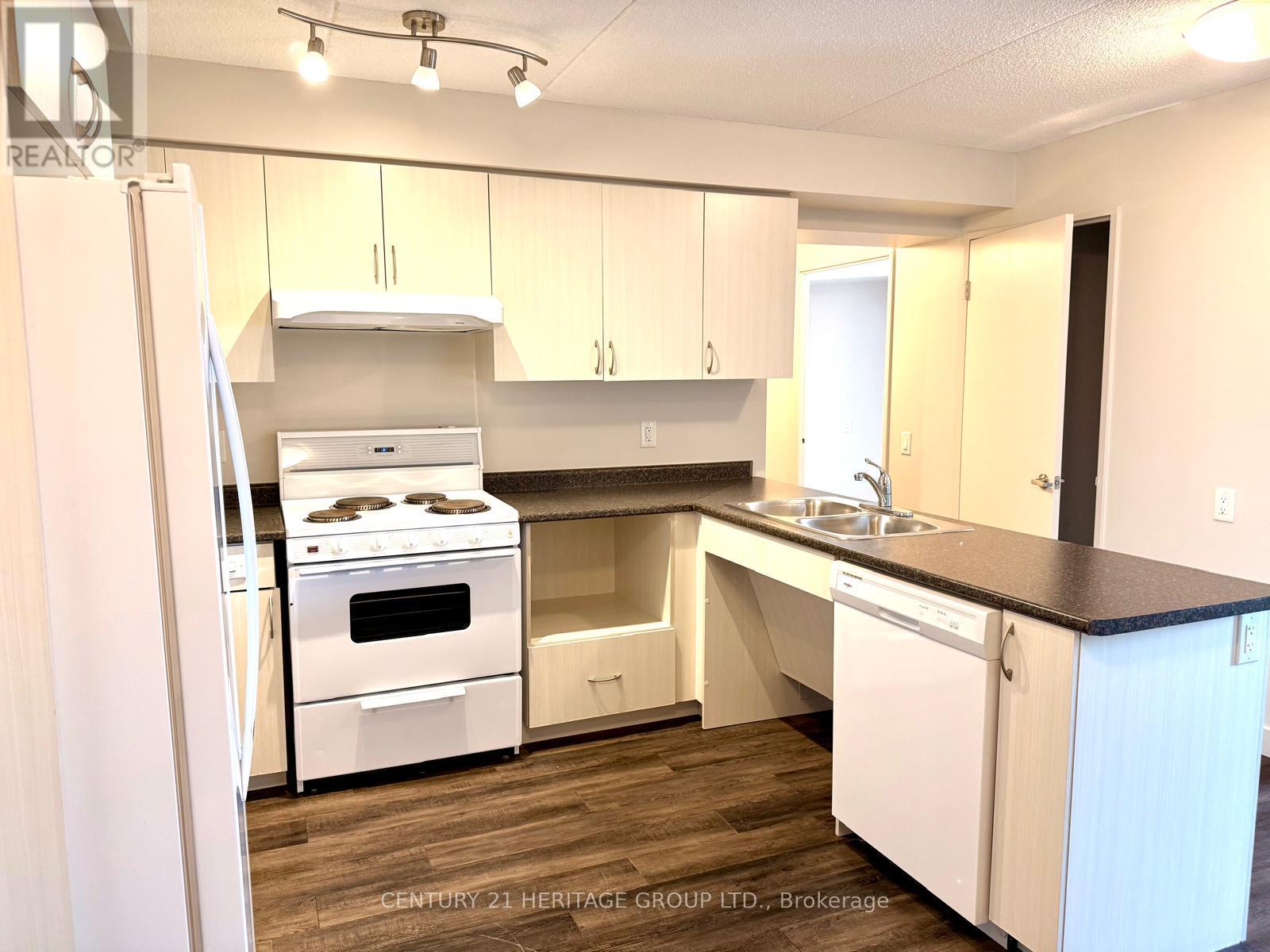 405 - 275 Woodbridge Avenue, Vaughan, Ontario  L4L 2T1 - Photo 15 - N12926850