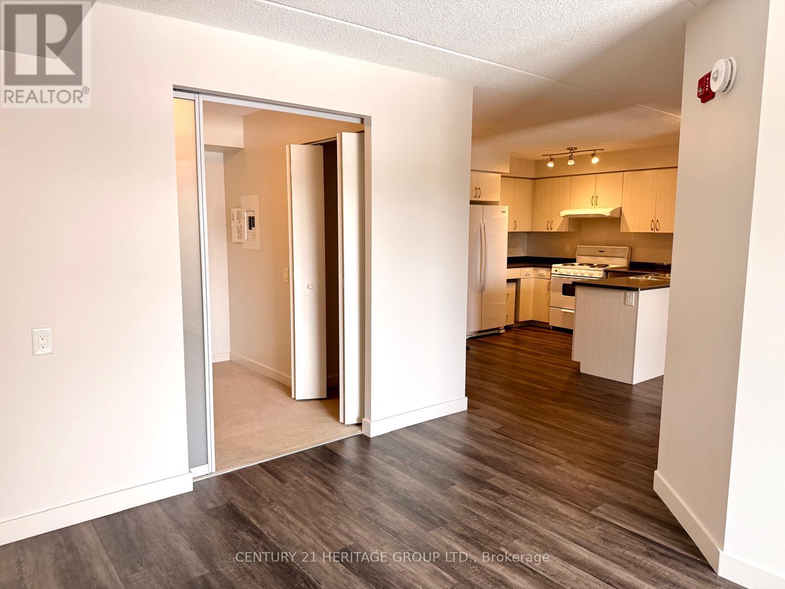 405 - 275 Woodbridge Avenue, Vaughan, Ontario  L4L 2T1 - Photo 19 - N12926850