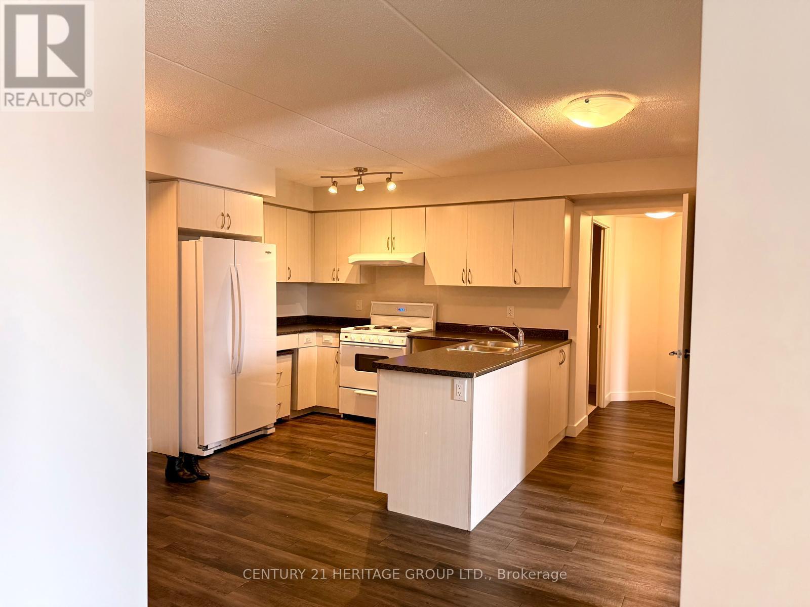 405 - 275 Woodbridge Avenue, Vaughan, Ontario  L4L 2T1 - Photo 21 - N12926850