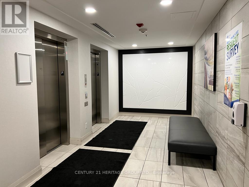 405 - 275 Woodbridge Avenue, Vaughan, Ontario  L4L 2T1 - Photo 3 - N12926850