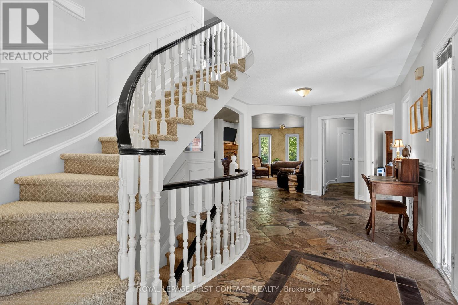 26 Edgecombe Terrace, Springwater, Ontario  L9X 0S2 - Photo 5 - S12926844