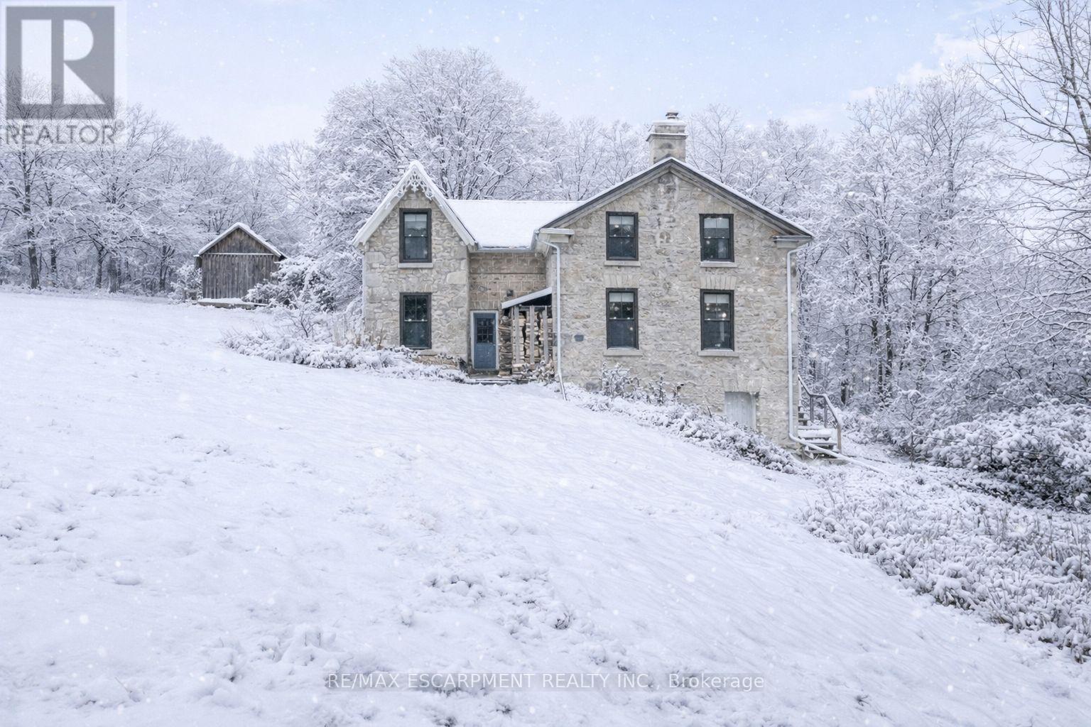 5672 Cedar Springs Road, Burlington, Ontario  L7P 0B9 - Photo 3 - W12611382