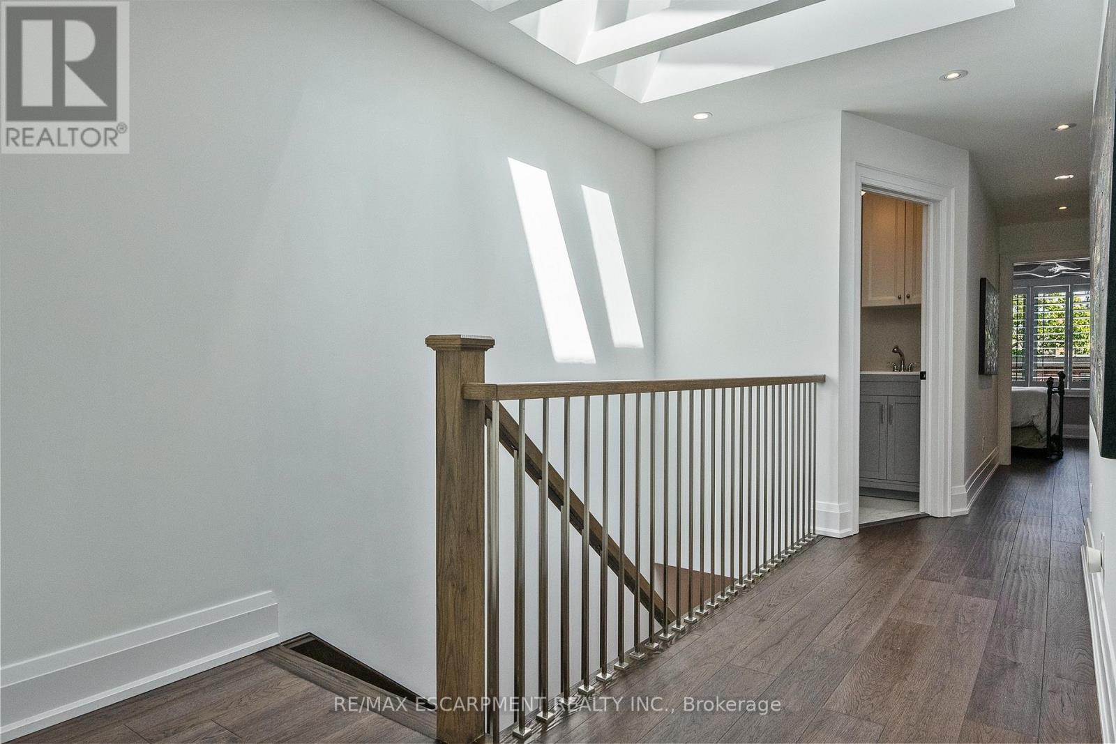 24 Cayuga Avenue, Mississauga, Ontario  L5G 3S7 - Photo 20 - W12753556