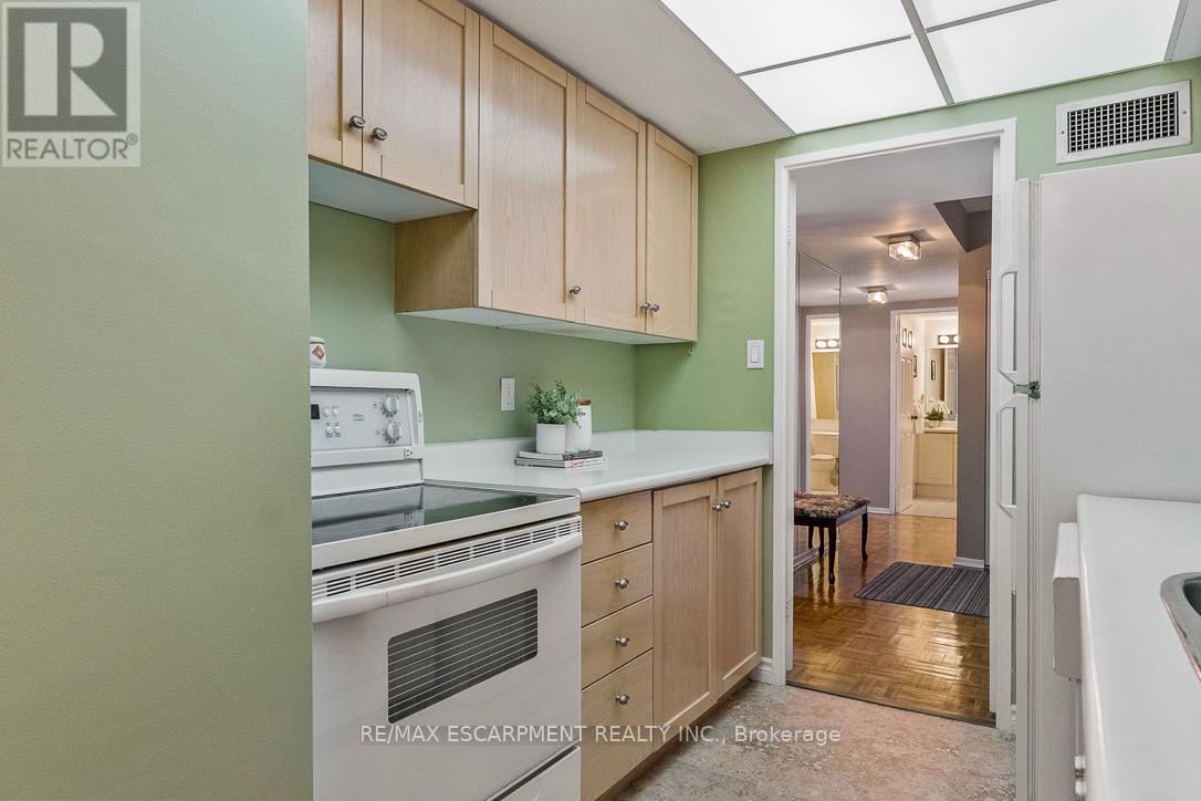 1905 - 1333 Bloor Street, Mississauga, Ontario  L4Y 3T6 - Photo 13 - W12887802