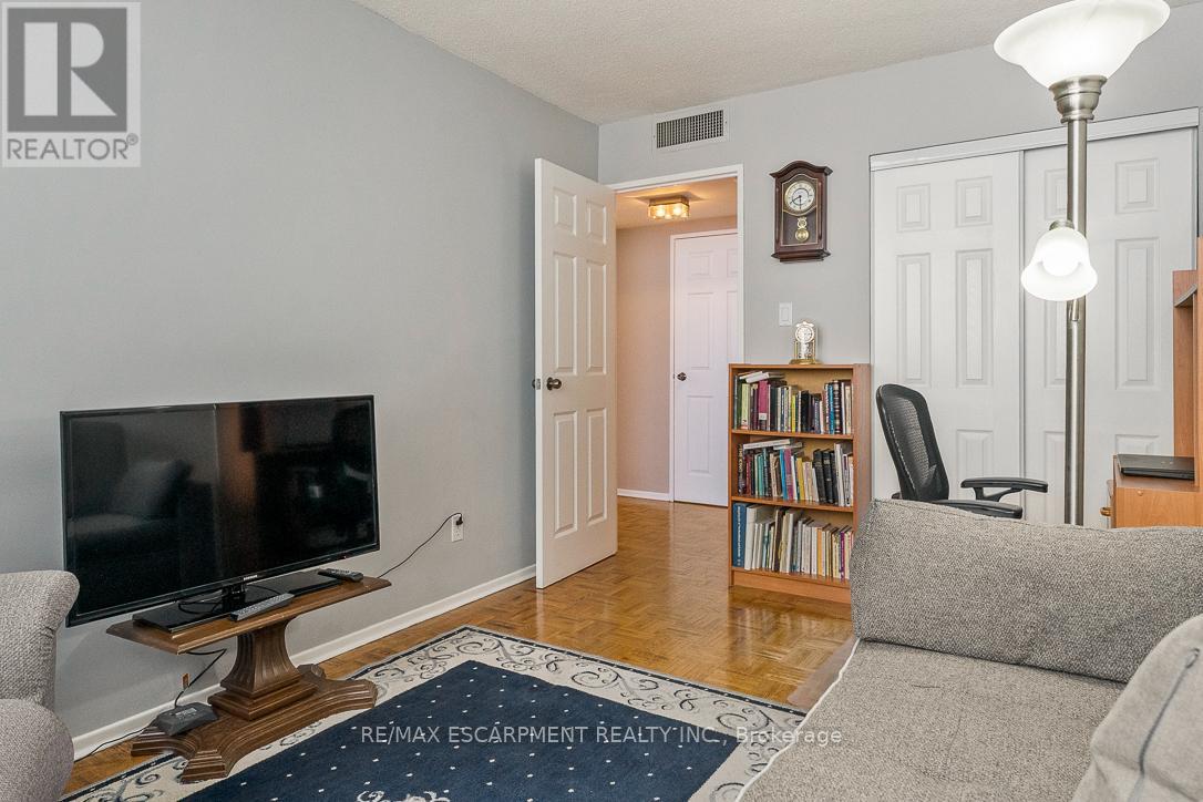 1905 - 1333 Bloor Street, Mississauga, Ontario  L4Y 3T6 - Photo 20 - W12887802