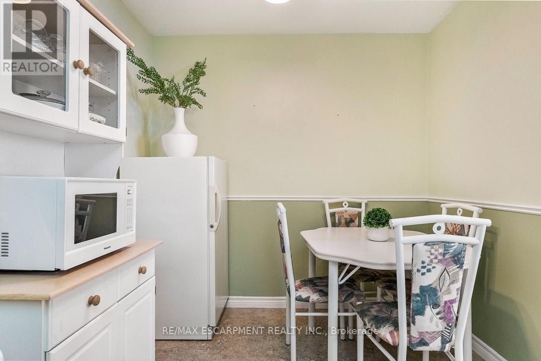 1905 - 1333 Bloor Street, Mississauga, Ontario  L4Y 3T6 - Photo 14 - W12887802