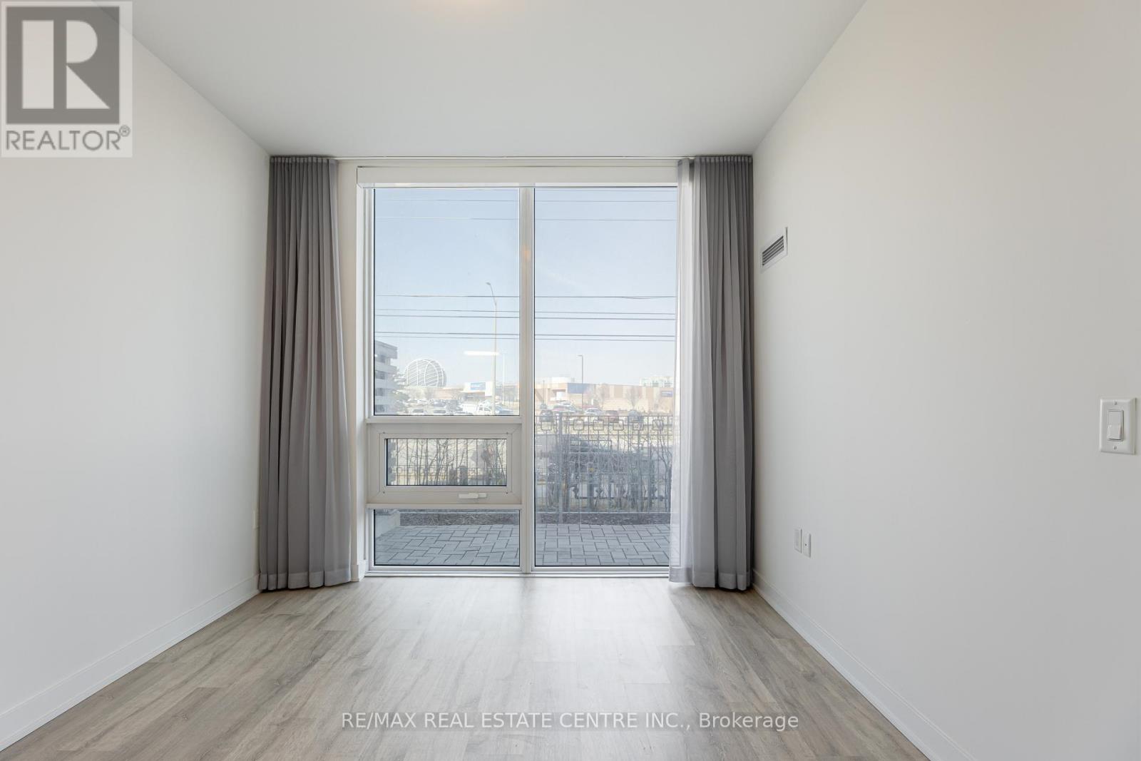 108 - 4675 Metcalfe Avenue, Mississauga, Ontario  L5M 4N7 - Photo 11 - W12926812