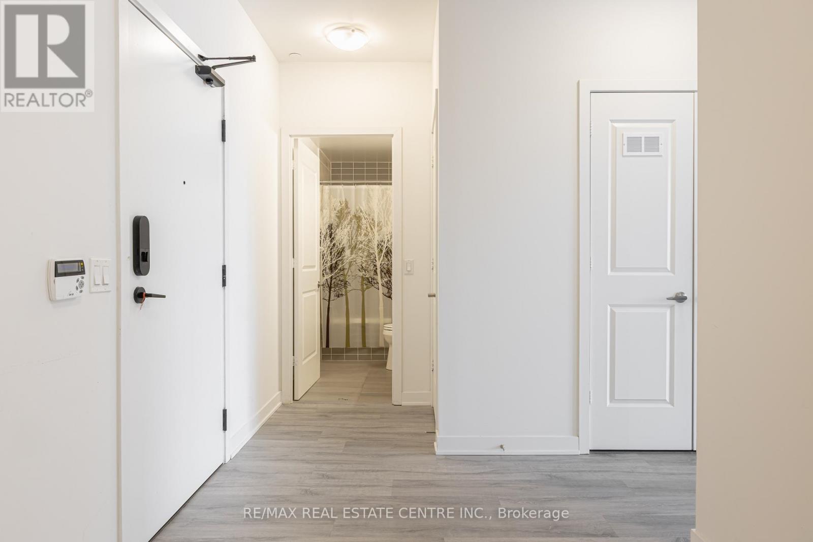 108 - 4675 Metcalfe Avenue, Mississauga, Ontario  L5M 4N7 - Photo 14 - W12926812