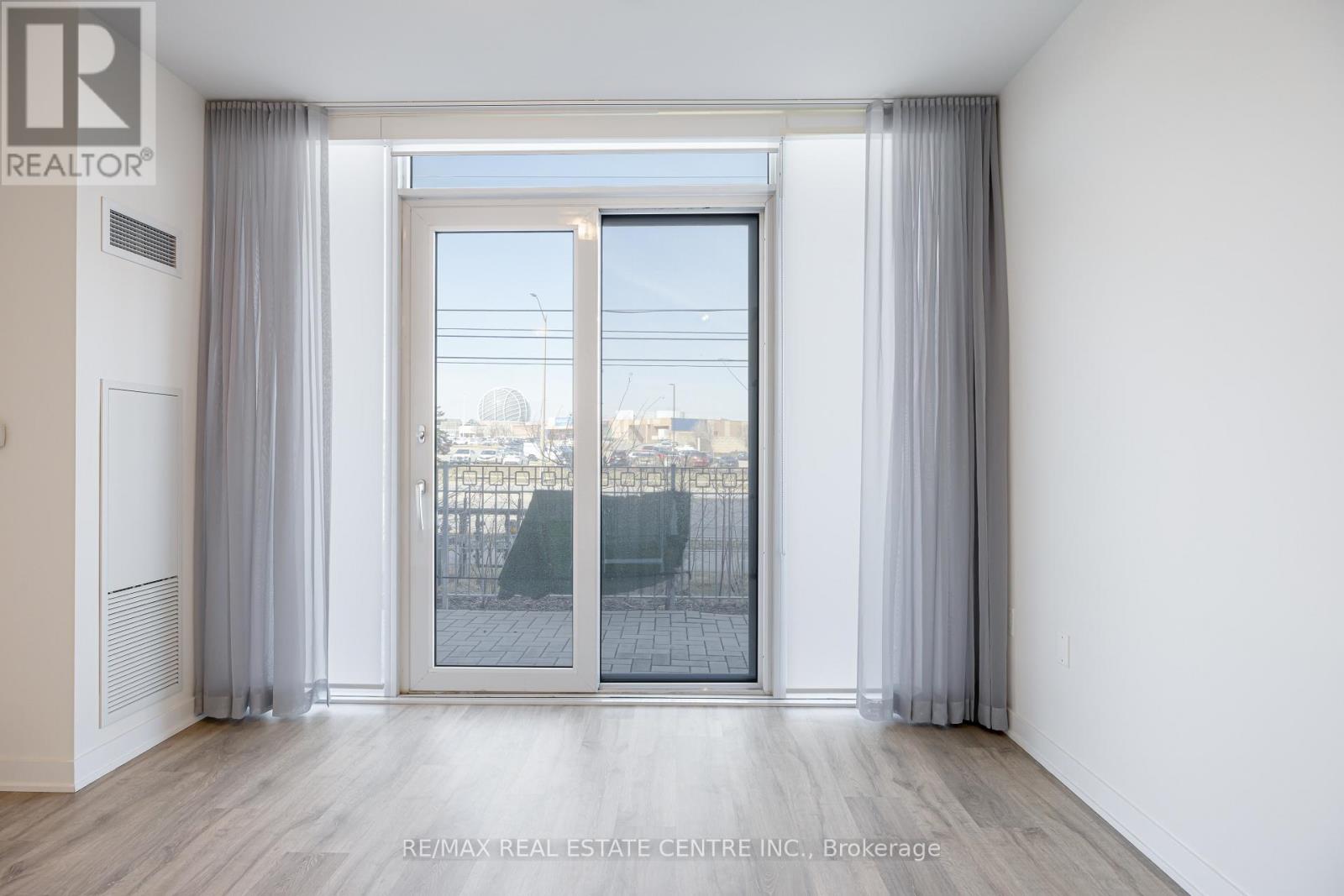 108 - 4675 Metcalfe Avenue, Mississauga, Ontario  L5M 4N7 - Photo 17 - W12926812