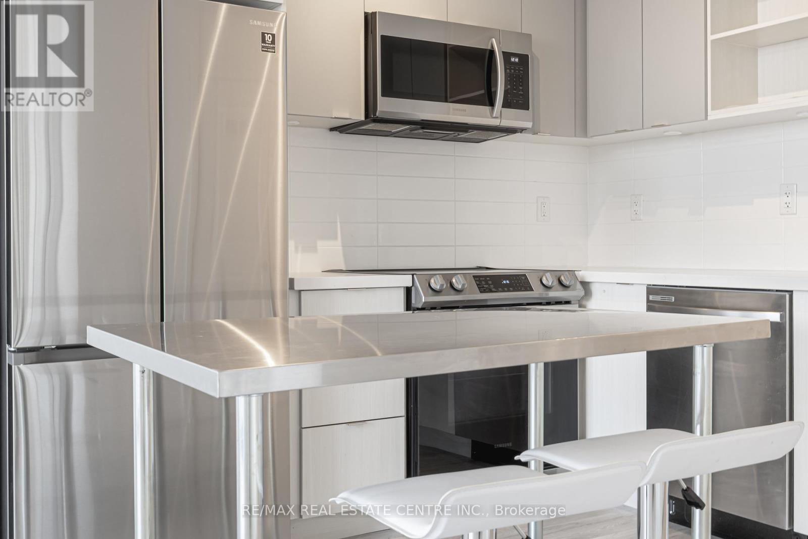 108 - 4675 Metcalfe Avenue, Mississauga, Ontario  L5M 4N7 - Photo 7 - W12926812