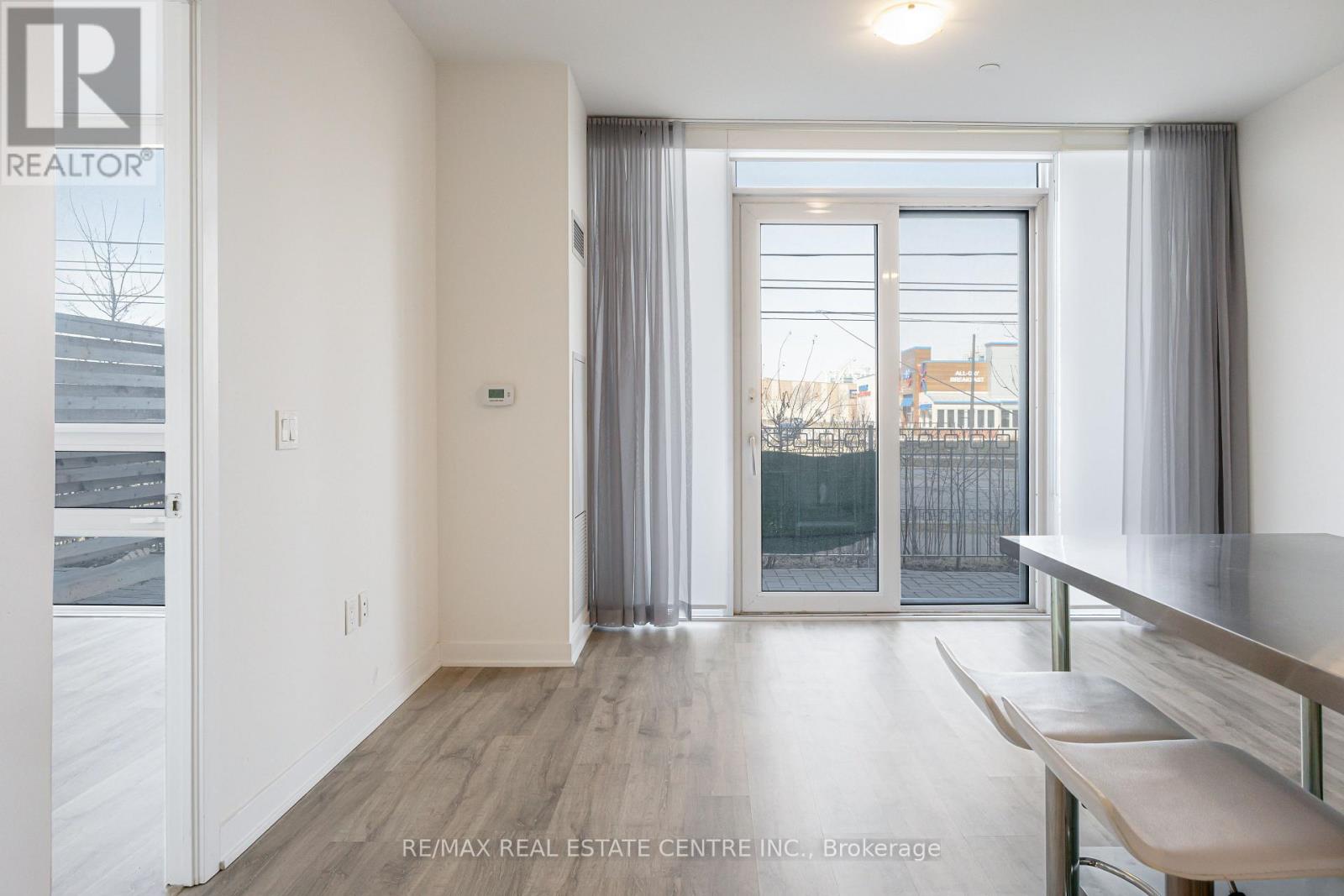 108 - 4675 Metcalfe Avenue, Mississauga, Ontario  L5M 4N7 - Photo 8 - W12926812