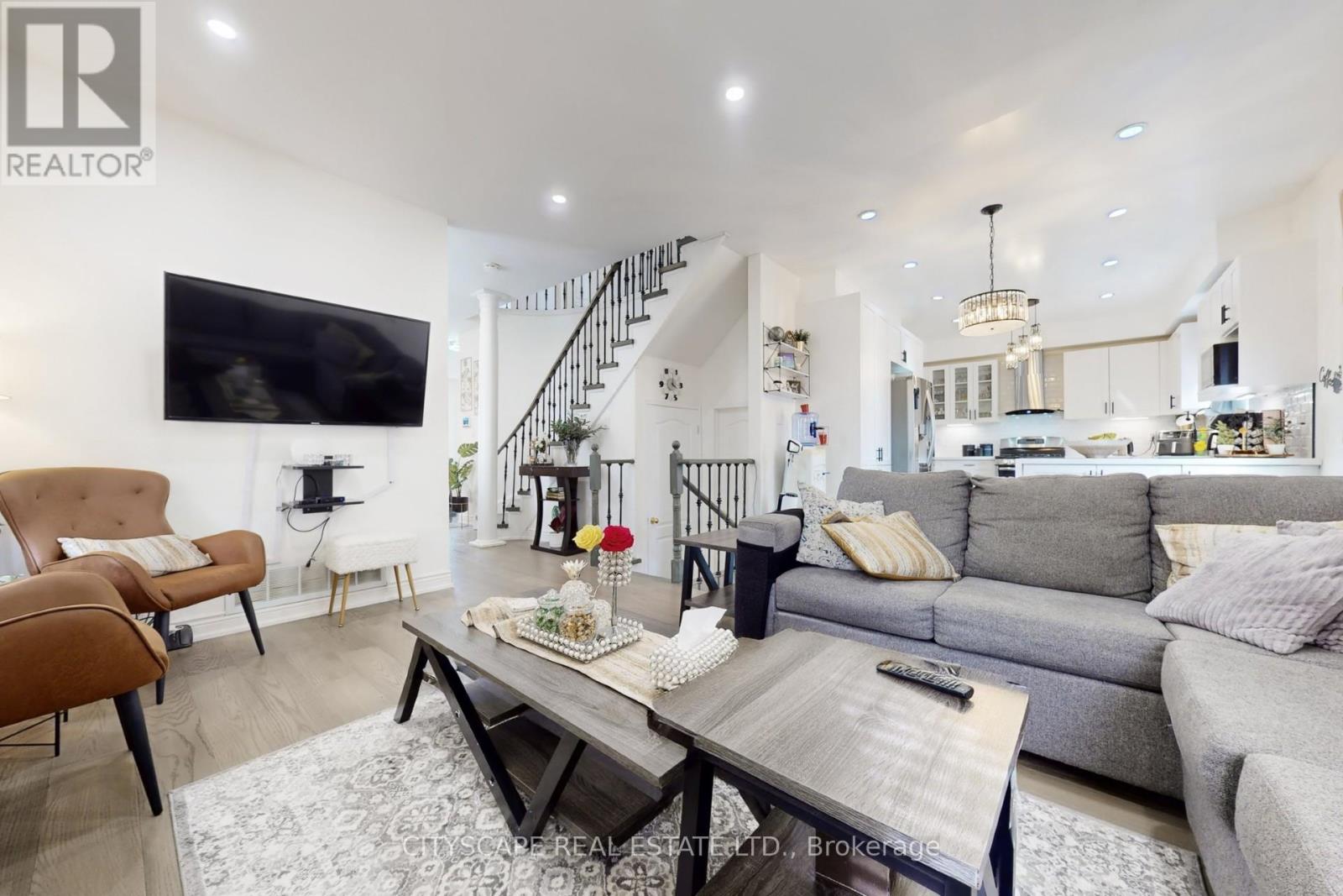 7218 Lulworth Court, Mississauga, Ontario  L5N 7X2 - Photo 10 - W12926818